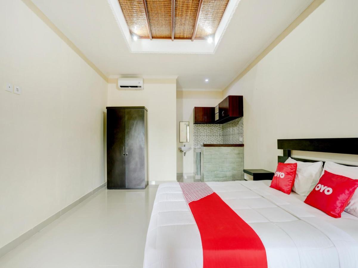 Oyo 90711 Blembong Homestay Джимбаран Екстер'єр фото