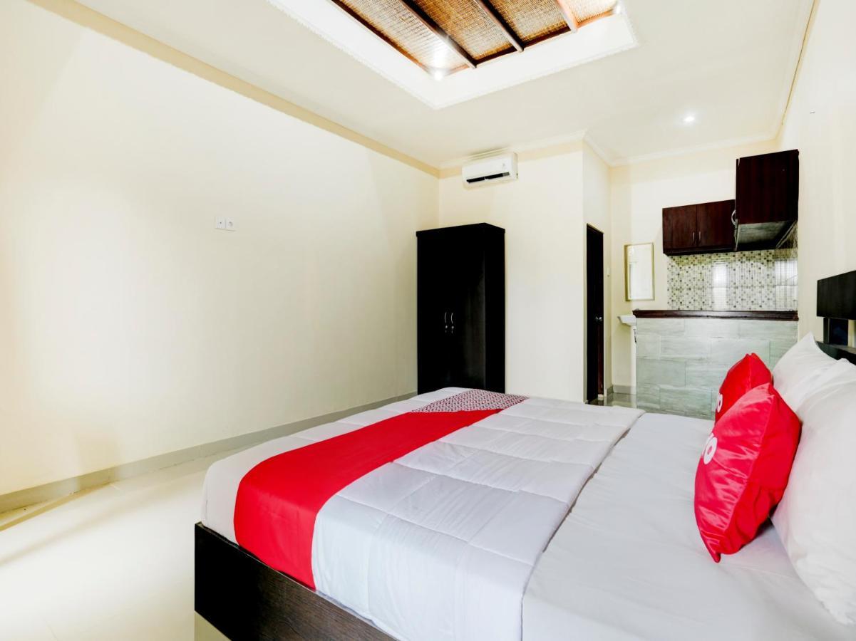 Oyo 90711 Blembong Homestay Джимбаран Екстер'єр фото