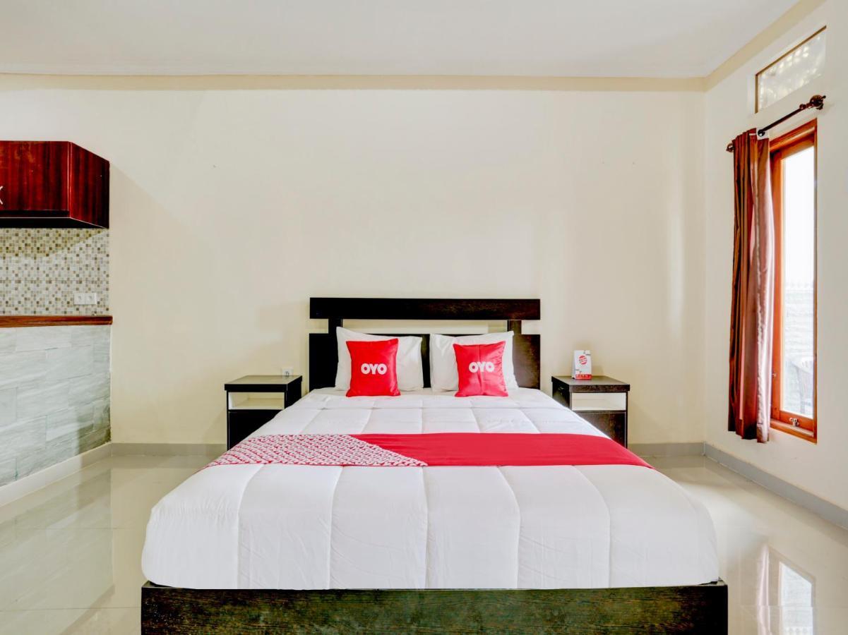 Oyo 90711 Blembong Homestay Джимбаран Екстер'єр фото